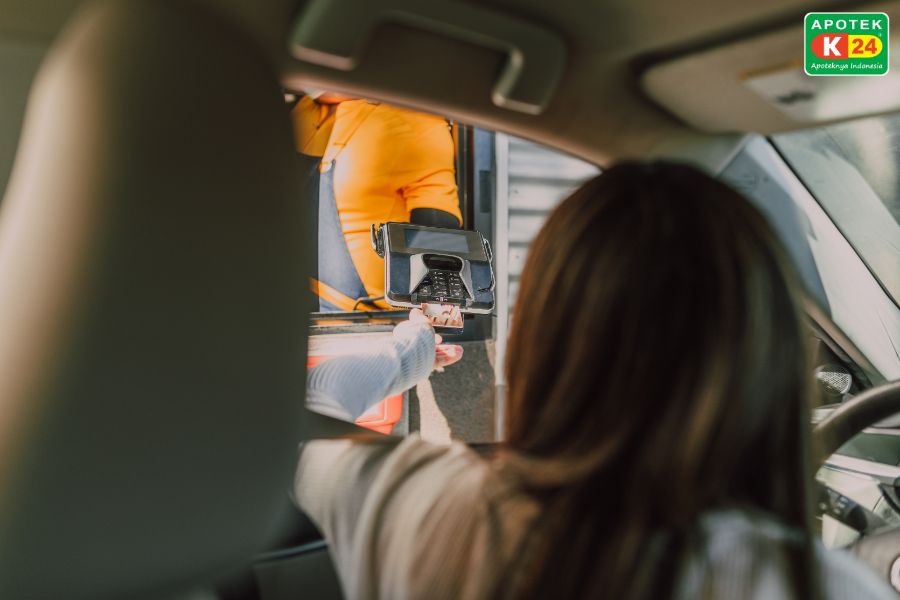 Apa itu Drive Thru? Apakah Bisa Digunakan pada Apotek?